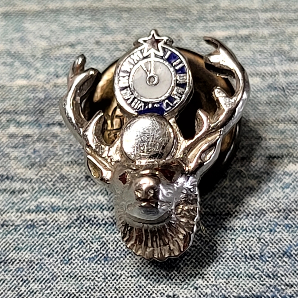 14k White Gold Elk Head Lapel Pin